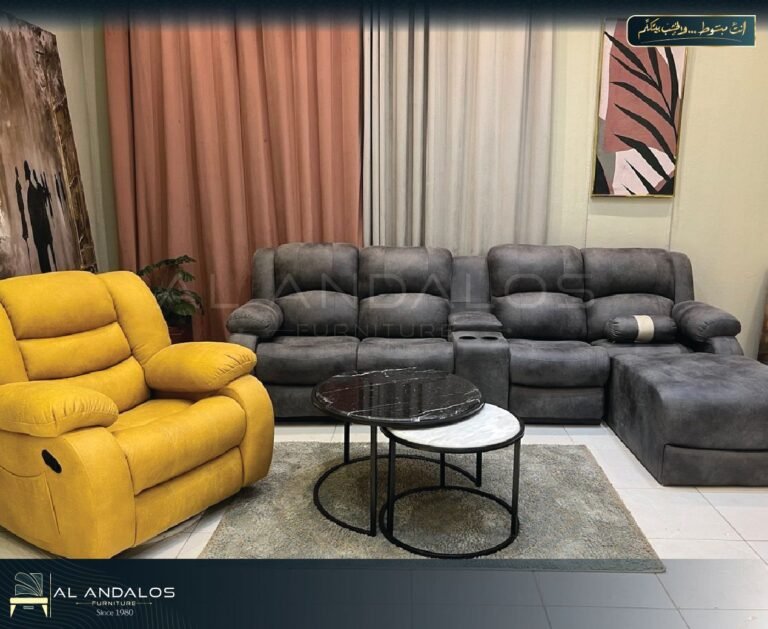 غرفة معيشة ريكلاينر - Recliner living room