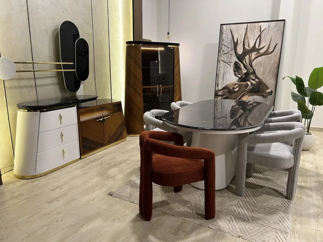 غرفة سفرة باريل Barel Dining Room | تصميم عصري بلمسات ذهبية فاخرة