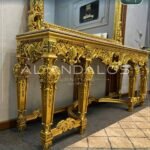 كنسول أنتيك مُدهب كيلوباترا