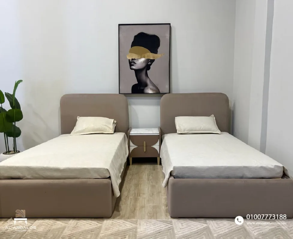 photo 5830275541930544366 y