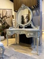 غرفة نوم الملكه نيوكلاسيك - The Queen New Classic Bedroom