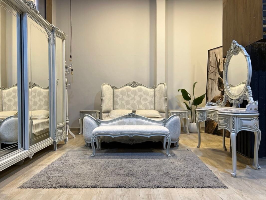 غرفة نوم الملكه نيوكلاسيك - The Queen New Classic Bedroom