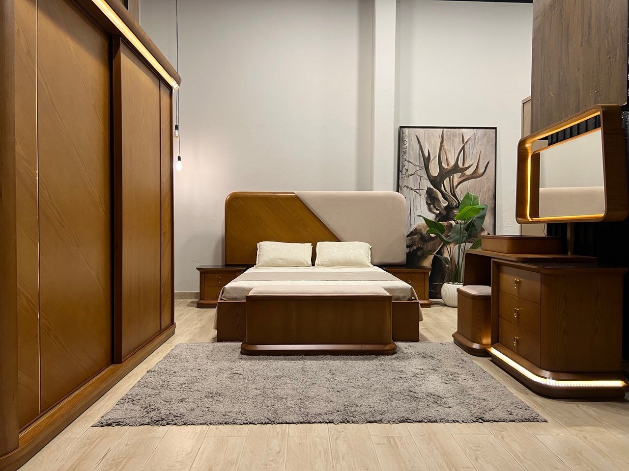 sun-master-bedroom-modern-wood غرفة نوم شمس – Sun Master bed room - غرف نوم مودرن - دولاب خشبي