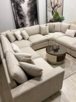 غرفة معيشة ويشي بتصميم U Shape بمقاسات 215×520×215 سم مع شلت منفصلة وحشو فايبر Super Soft لجلسة مريحة وأنيقة.